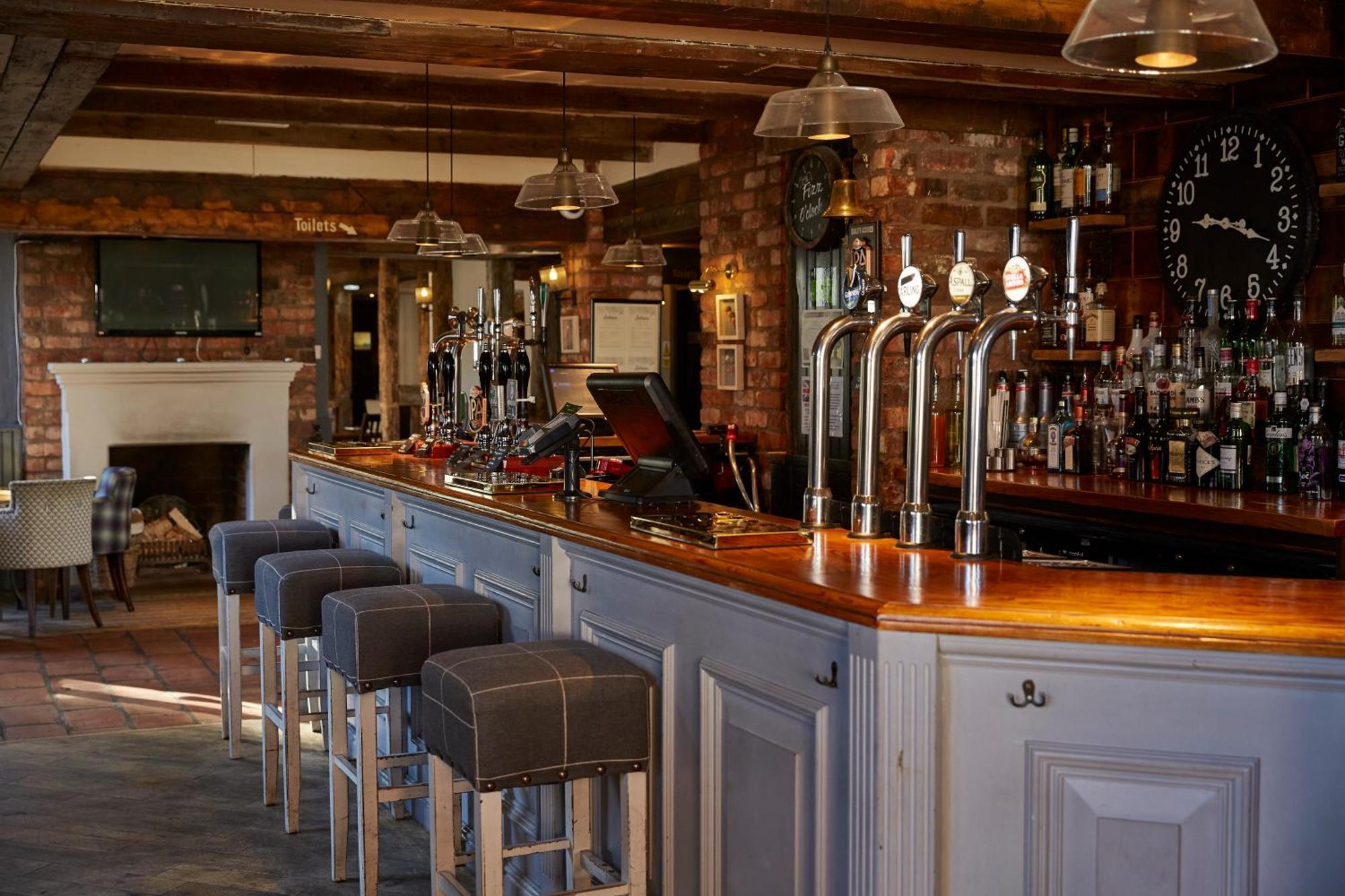 De Trafford Arms By Chef & Brewer Collection Hotel Alderley Edge Exterior photo